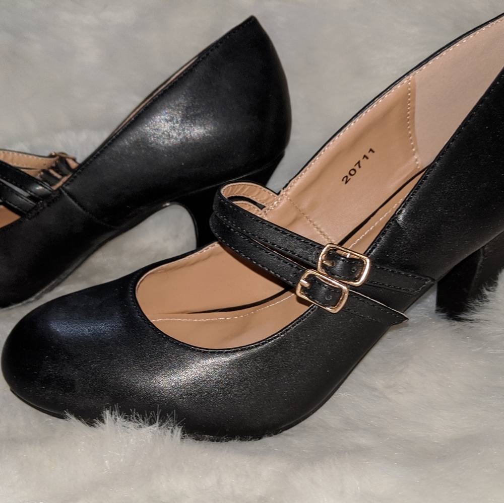 Strappy Mary Jane heel
